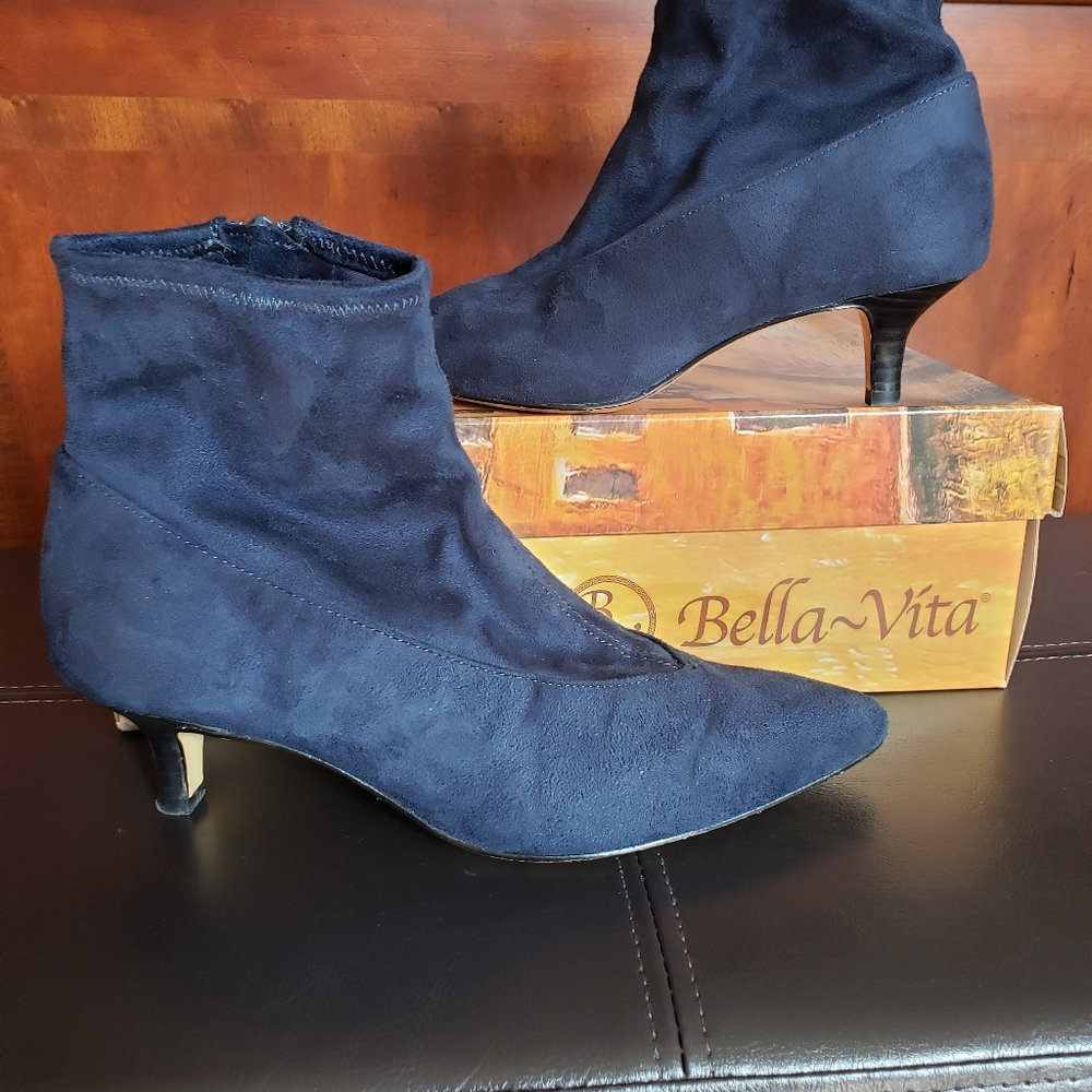 Bella Vita Stephanie II Ankle Kitten Heel Booties
